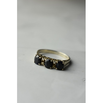 Sky Jewelry Серебряное кольцо с камнем Сапфир и фианитами