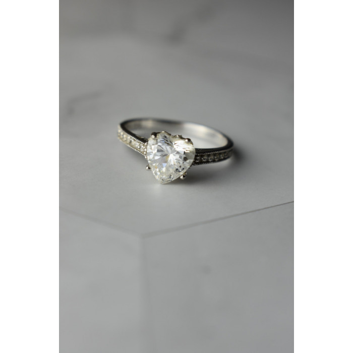 Sky Jewelry Серебряное кольцо 925 проба с фианитами *Сердце*