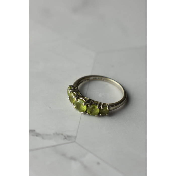 Sky Jewelry Серебряное кольцо с Перидотом  925 проба