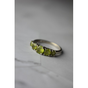 Sky Jewelry Серебряное кольцо с Перидотом  925 проба