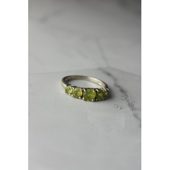 Sky Jewelry Серебряное кольцо с Перидотом  925 проба