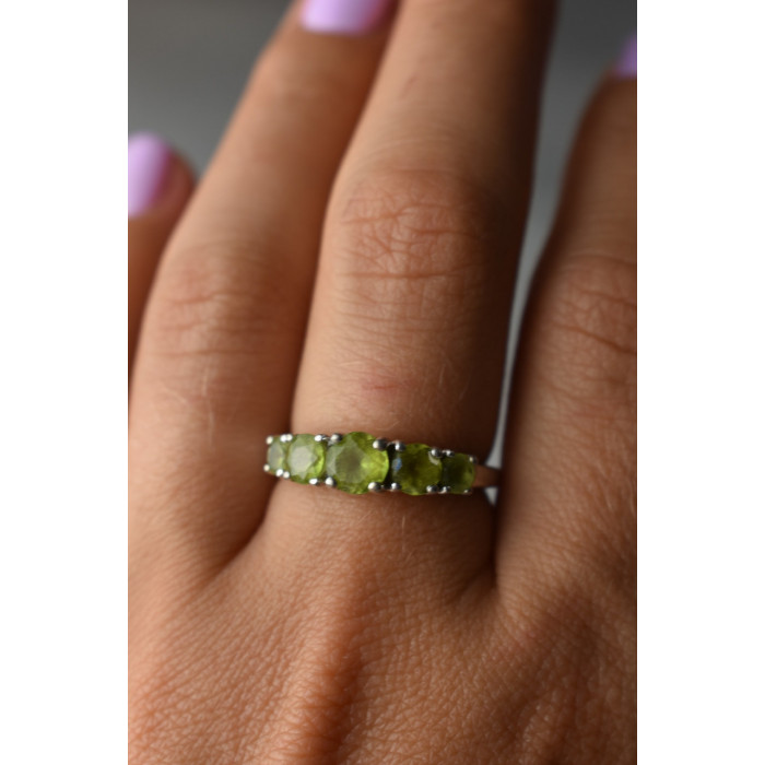 Sky Jewelry Серебряное кольцо с Перидотом  925 проба