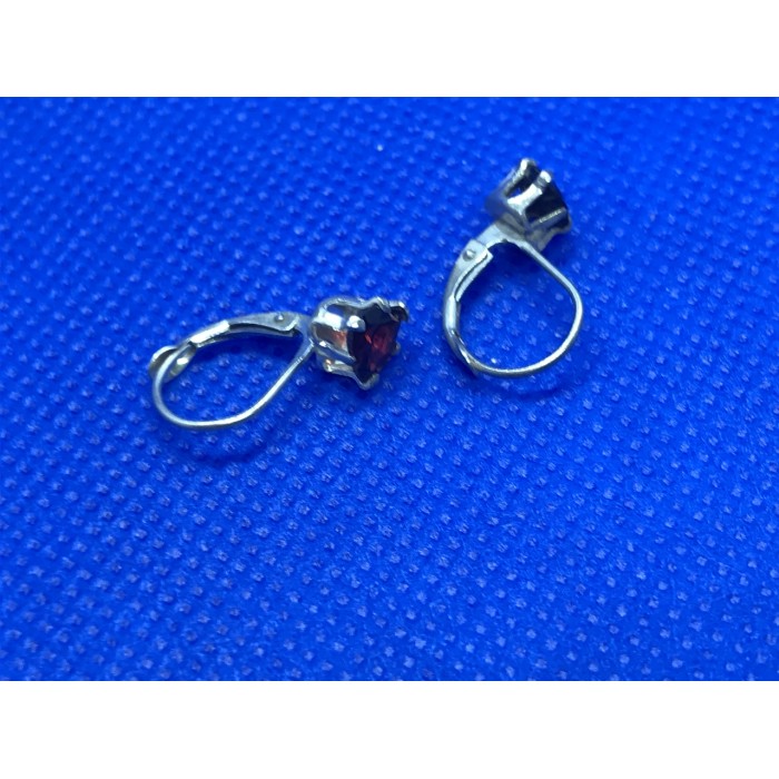 Sky Jewelry Серебряные серьги с камнем гранат