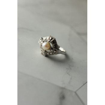 Sky Jewelry Серебряное кольцо с жемчугом и марказитами
