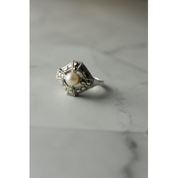 Sky Jewelry Серебряное кольцо с жемчугом и марказитами