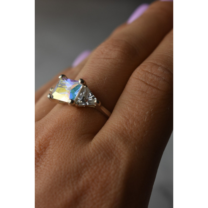 Sky Jewelry Серебряное кольцо со сверкающим камнем Алпанит и фианитами