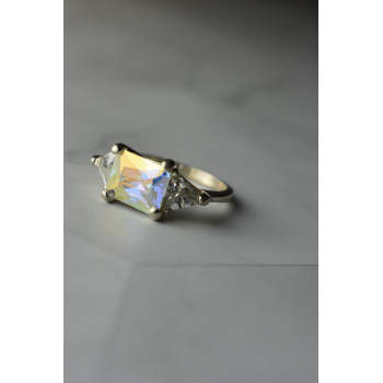 Sky Jewelry Серебряное кольцо со сверкающим камнем Алпанит и фианитами