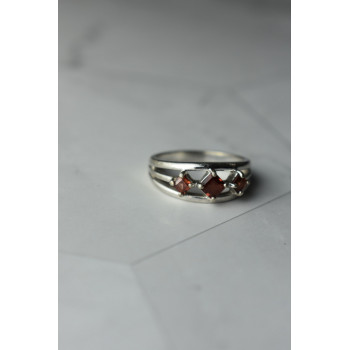 Sky Jewelry Серебряное кольцо 925 проба с Гранатом * 3 Граната*