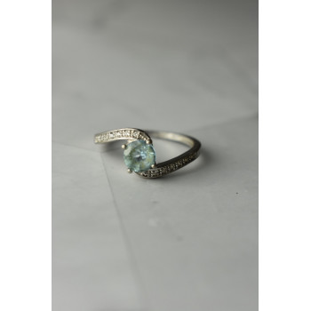 Sky Jewelry Серебряное кольцо 925 пробы с голубой  Шпинелью и фианитами