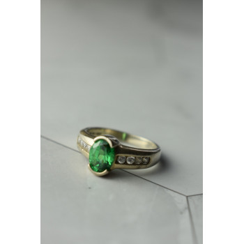 Sky Jewelry Серебряное кольцо с камнем Демантоид и фианитами