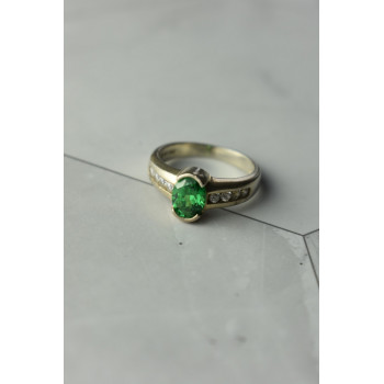 Sky Jewelry Серебряное кольцо с камнем Демантоид и фианитами