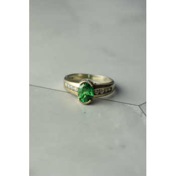 Sky Jewelry Серебряное кольцо с камнем Демантоид и фианитами