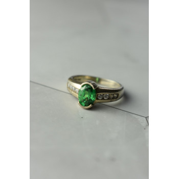 Sky Jewelry Серебряное кольцо с камнем Демантоид и фианитами