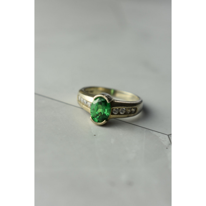 Sky Jewelry Серебряное кольцо с камнем Демантоид и фианитами