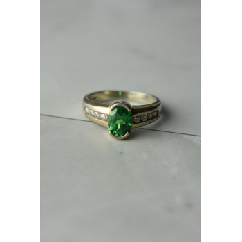 Sky Jewelry Серебряное кольцо с камнем Демантоид и фианитами