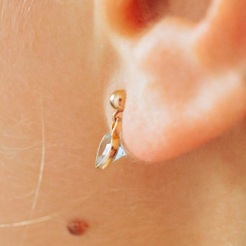 Sky Jewelry Золотые серьги-гвоздики с  обворожительной Голубой Шпинелью