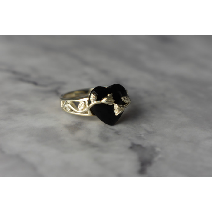 Sky Jewelry Серебряное кольцо с Черным Нефритом 925 проба *Сердце