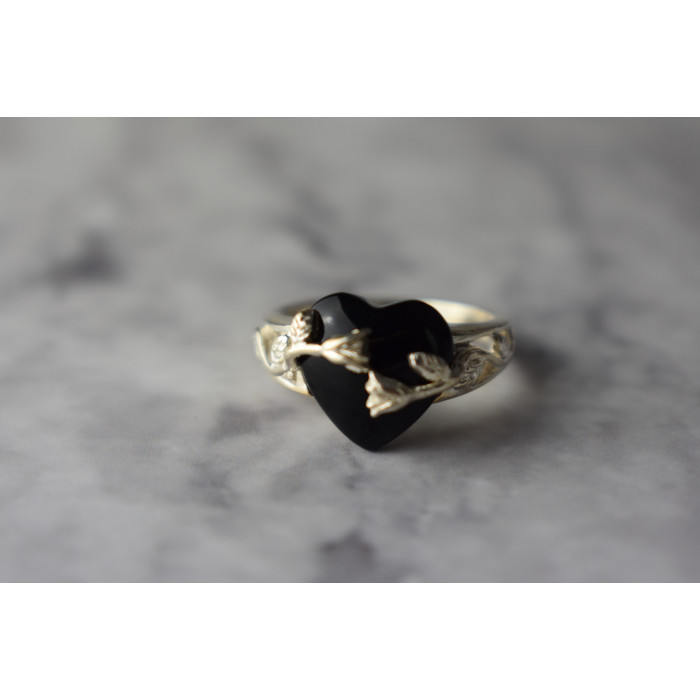 Sky Jewelry Серебряное кольцо с Черным Нефритом 925 проба *Сердце