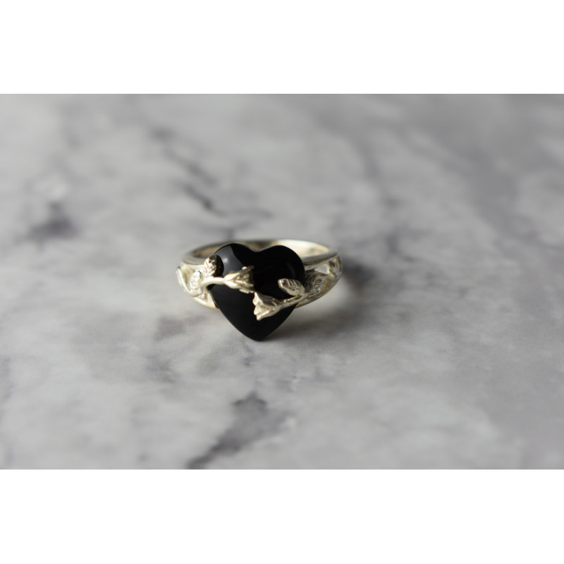 Sky Jewelry Серебряное кольцо с Черным Нефритом 925 проба *Сердце