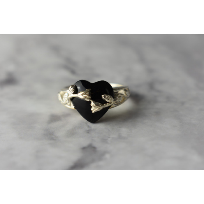 Sky Jewelry Серебряное кольцо с Черным Нефритом 925 проба *Сердце