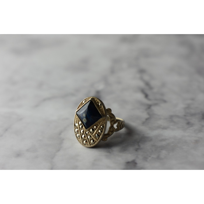 Sky Jewelry Серебряное кольцо  с камнем Содалит и Марказит