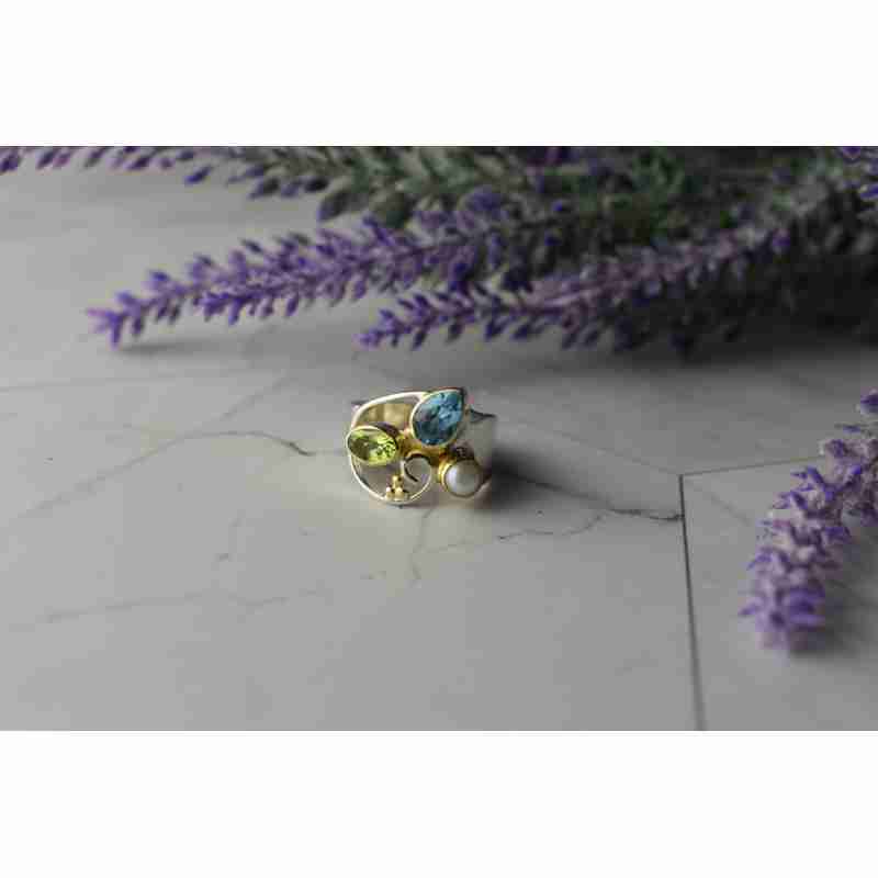Sky Jewelry Серебряное кольцо с Жемчугом, Голубой Шпинелью и Перидотом