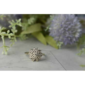 Sky Jewelry Золотое кольцо с Бриллиантом  0.10 карат   *Нежный Цветок*