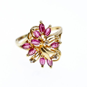 Sky Jewelry Золотое кольцо с Бриллиантами и камнями Розовая Шпинель