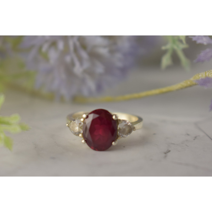 Sky Jewelry Серебряное кольцо с камнем Шпинель и фианитами