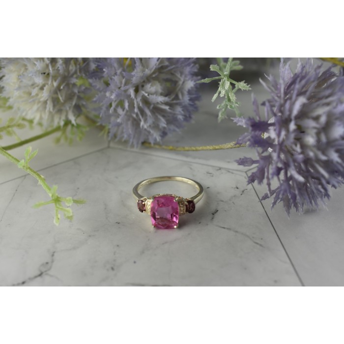 Sky Jewelry Серебряное кольцо с Морганитом и камнями Рубеллит