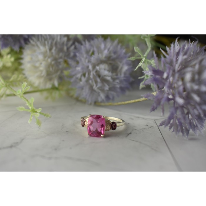 Sky Jewelry Серебряное кольцо с Морганитом и камнями Рубеллит