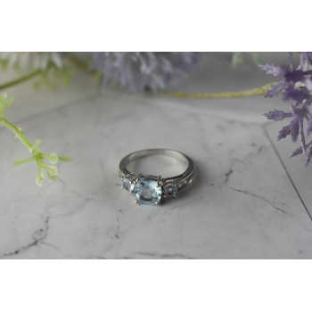 Sky Jewelry Серебряное кольцо с нежно-голубой и бесцветной Шпинелью