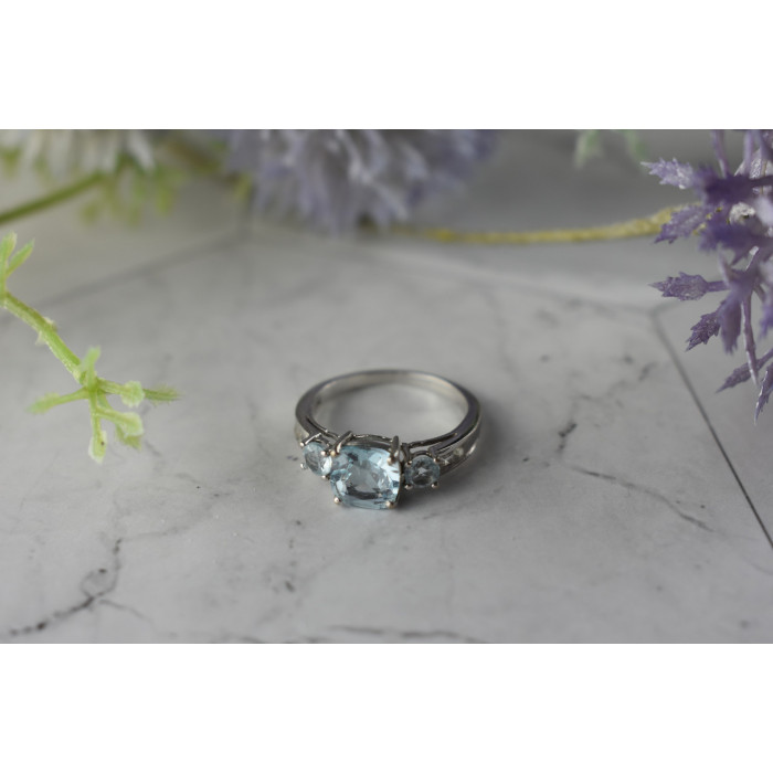 Sky Jewelry Серебряное кольцо с нежно-голубой и бесцветной Шпинелью