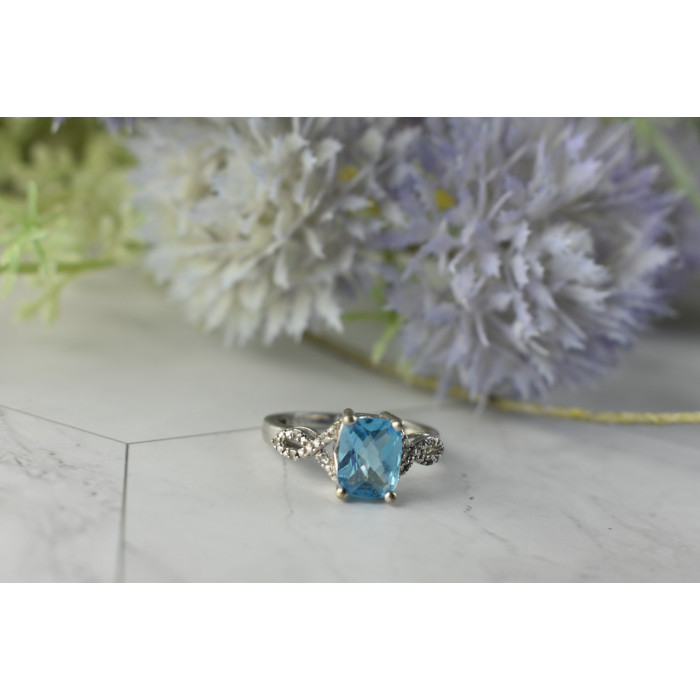 Sky Jewelry Серебряное кольцо с голубым Топазом и Кварцем