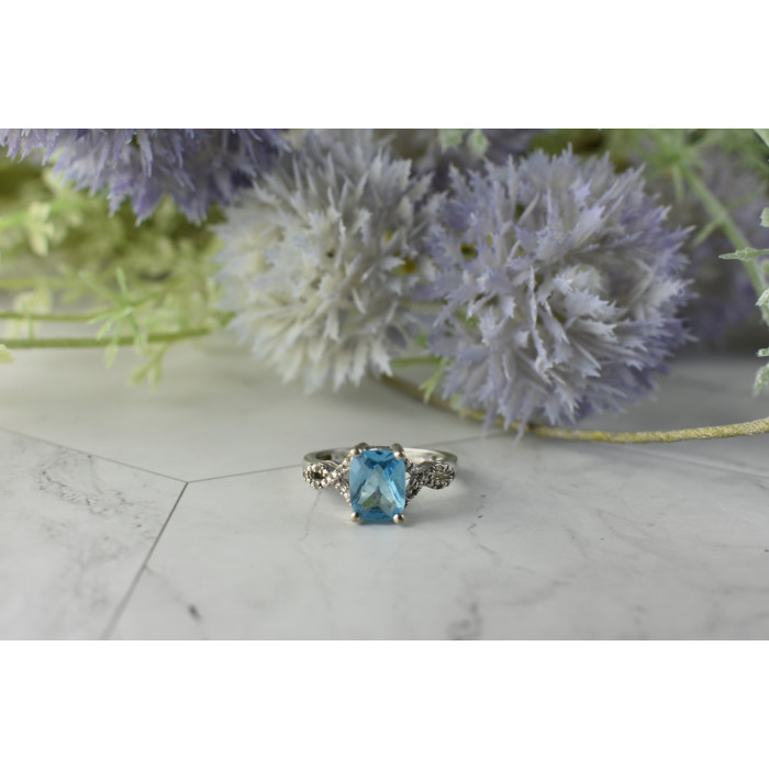 Sky Jewelry Серебряное кольцо с голубым Топазом и Кварцем