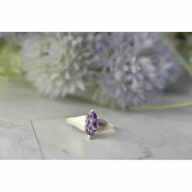 Sky Jewelry Серебряное кольцо с Аметистом *Классика*