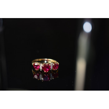 Sky Jewelry Золотое кольцо с Рубинами  и Бриллиантом   10К ( 417 проба )  *Сердце*