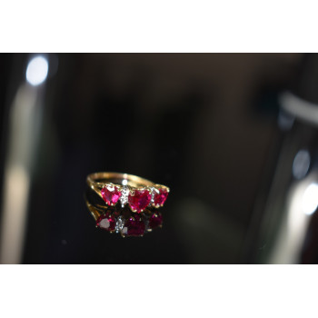 Sky Jewelry Золотое кольцо с Рубинами  и Бриллиантом   10К ( 417 проба )  *Сердце*