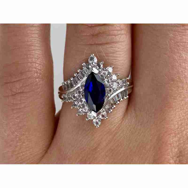Sky Jewelry Серебряное кольцо с сапфиром и фианитами