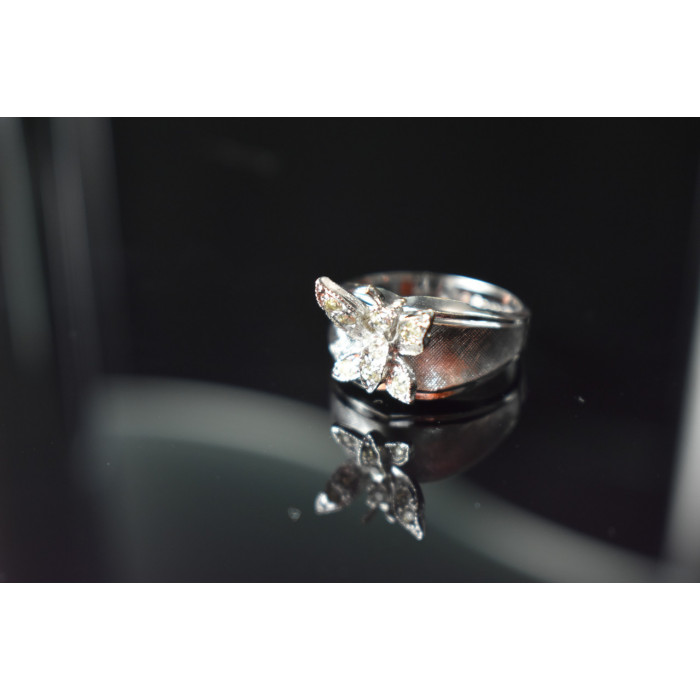 Sky Jewelry Серебряное Кольцо с Фианитами  *Бабочка*