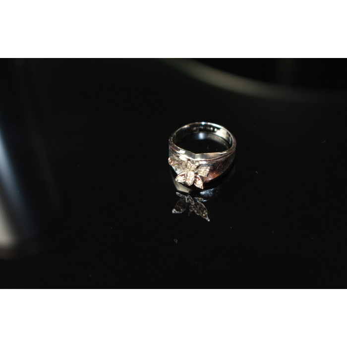 Sky Jewelry Серебряное Кольцо с Фианитами  *Бабочка*