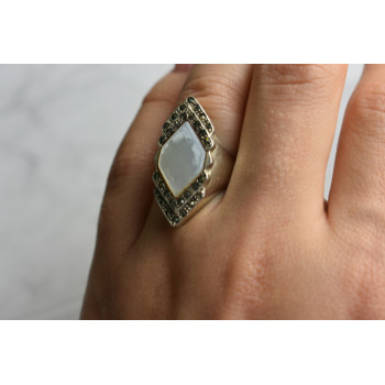 Sky Jewelry Серебряное кольцо с Перламутром и камнями Морион