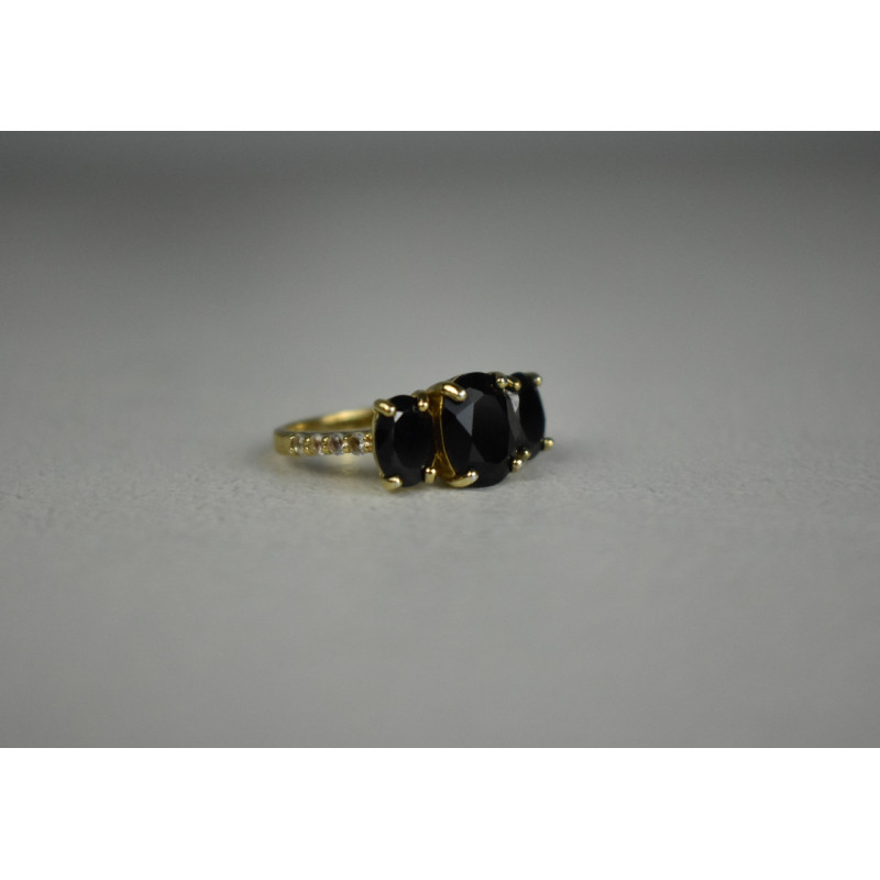 Sky Jewelry Серебряное кольцо в позолоте  с Черным Турмалином (Шерл) и камнями Гошенит (Берилл)