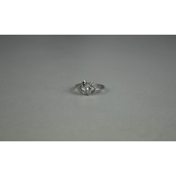 Sky Jewelry Серебряное кольцо с Бесцветным Турмалином *АХРОИТ*