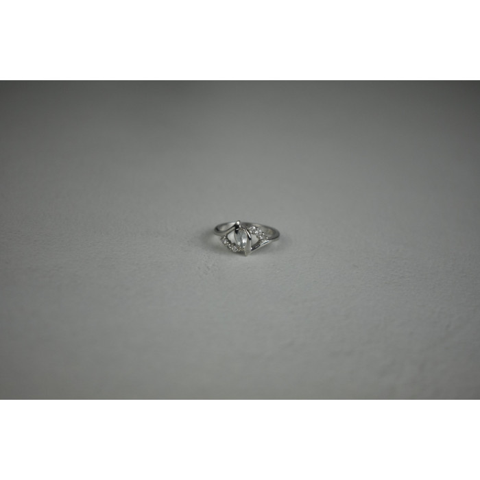 Sky Jewelry Серебряное кольцо с Бесцветным Турмалином *АХРОИТ*