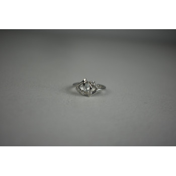 Sky Jewelry Серебряное кольцо с Бесцветным Турмалином *АХРОИТ*