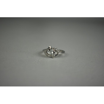 Sky Jewelry Серебряное кольцо с Бесцветным Турмалином *АХРОИТ*