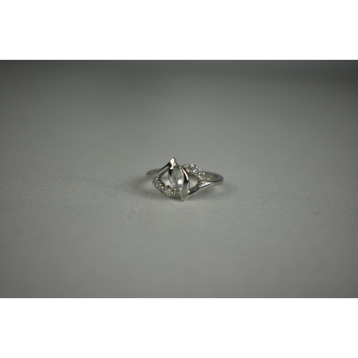 Sky Jewelry Серебряное кольцо с Бесцветным Турмалином *АХРОИТ*