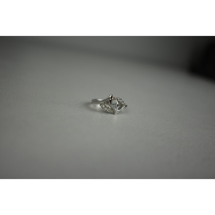 Sky Jewelry Серебряное кольцо с Бесцветным Турмалином *АХРОИТ*