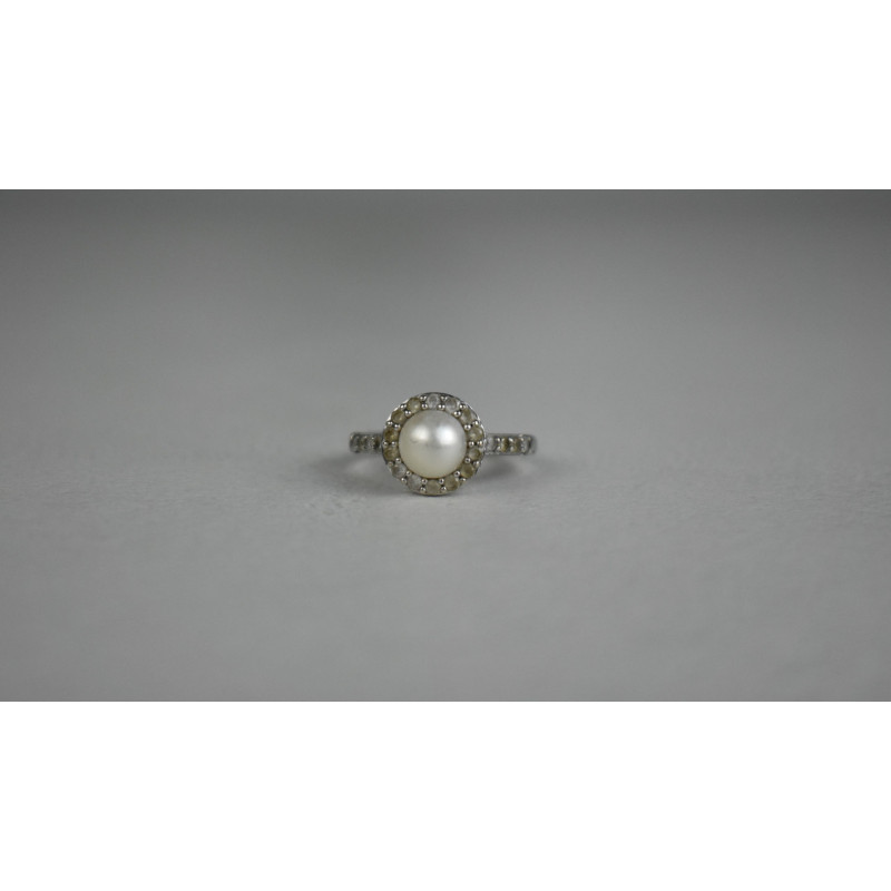 Sky Jewelry Серебряное кольцо с Жемчугом и камнями бесцветная Шпинель